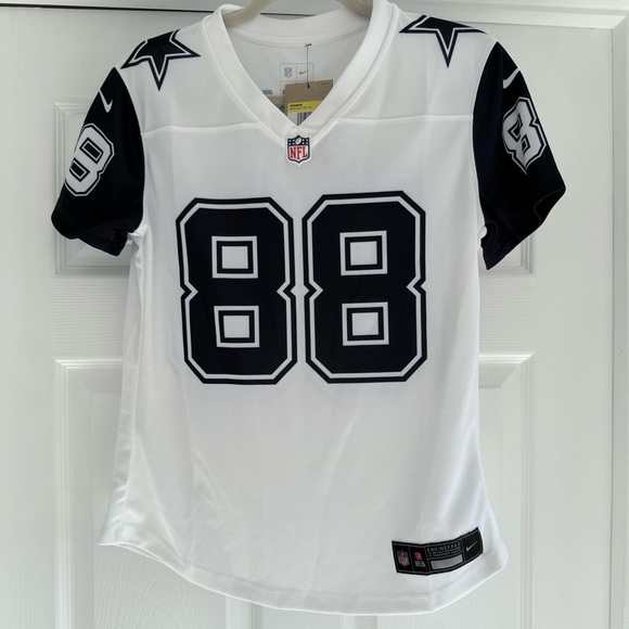 NWT Nike NFL Dallas Cowboys CeeDee Lamb #88 Jersey Women’s Small - Picture 2 of 8